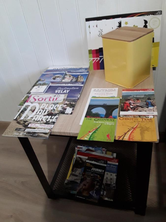 Les Apparts Du Vignal De Cheyrac Polignac  Eksteriør bilde